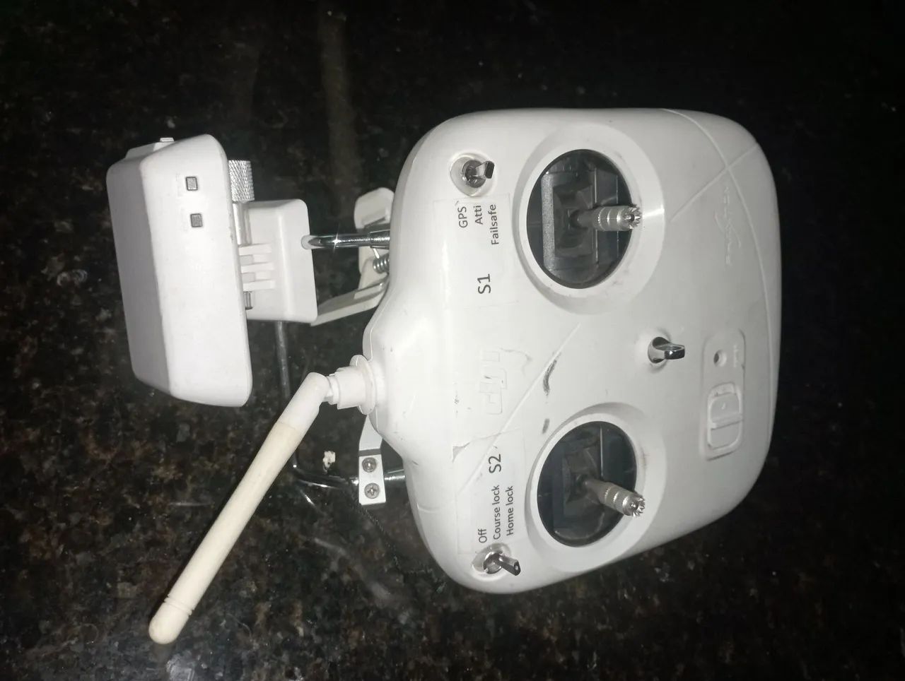 Controle remoto dji mod PVT581 drone 