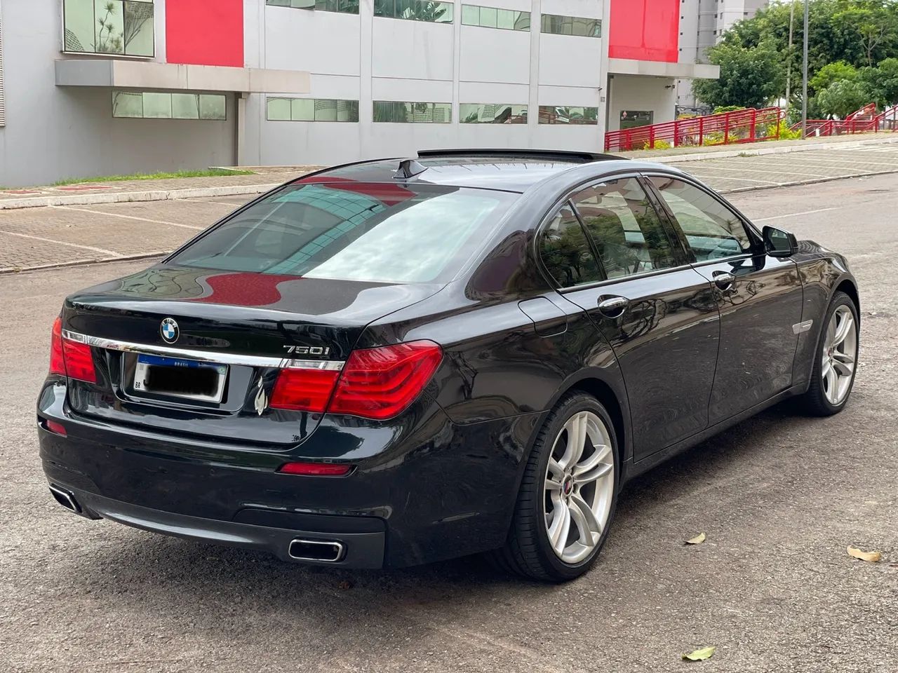 BMW 750i M Sport V8 Bi Turbo 11/12 - Foto 5