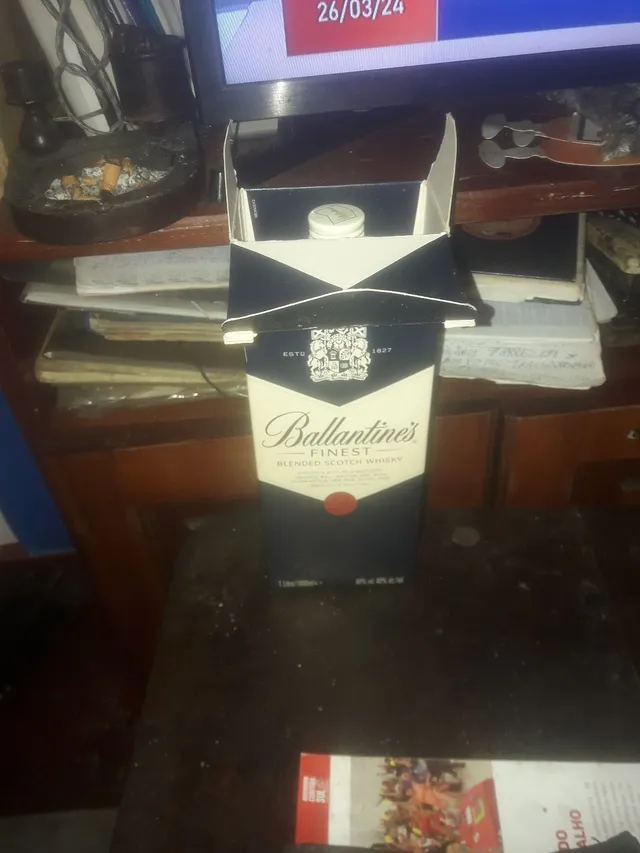 EMBALAGENS VAZIAS DE BALLANTINESE JACK.PASSAPORT. DRURYS. NATU.ETC.