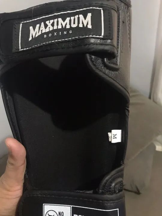 Luva e caneleira Maximum semi-novo - Foto 2
