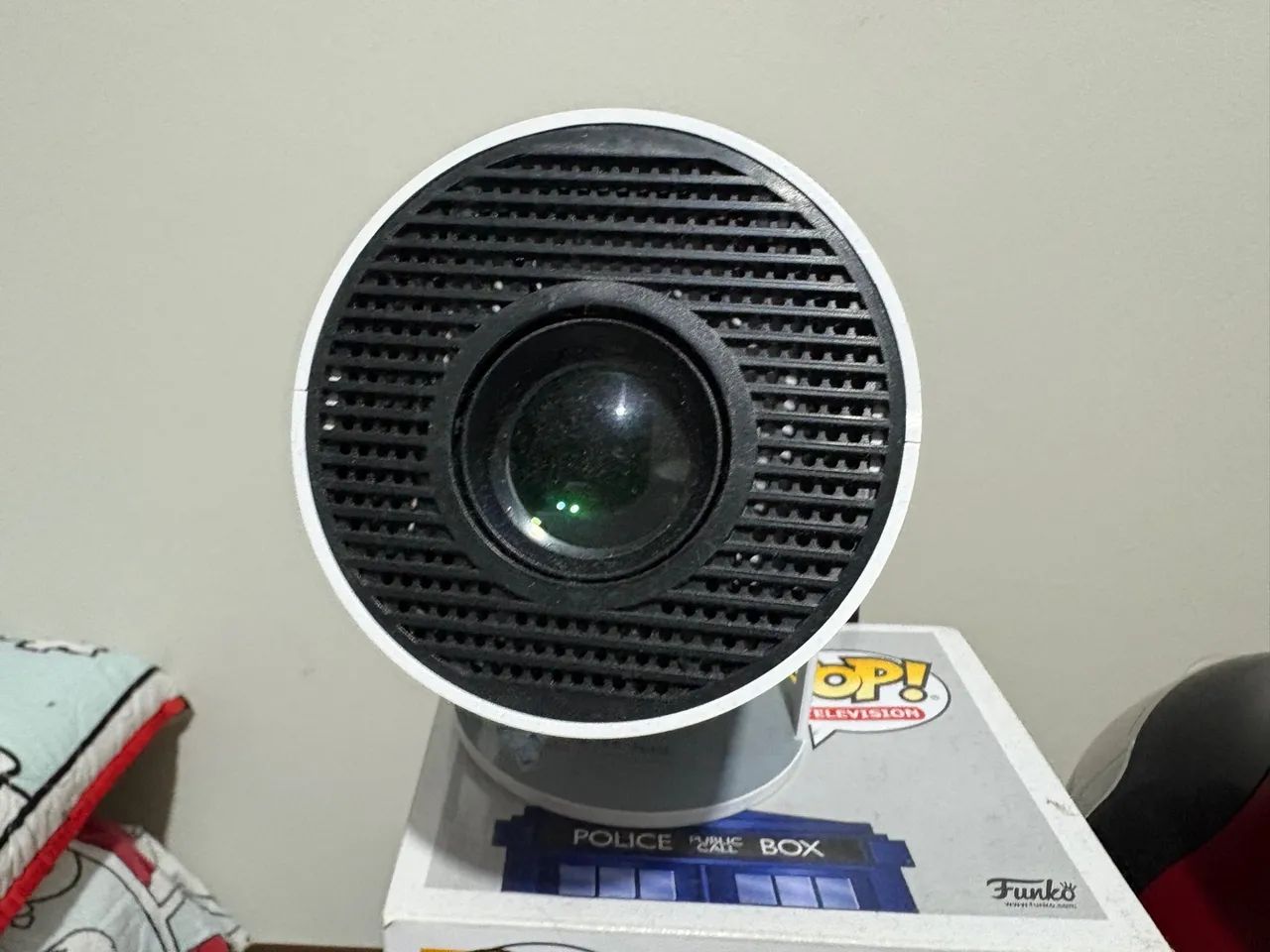 Projetor portátil branco - Foto 2