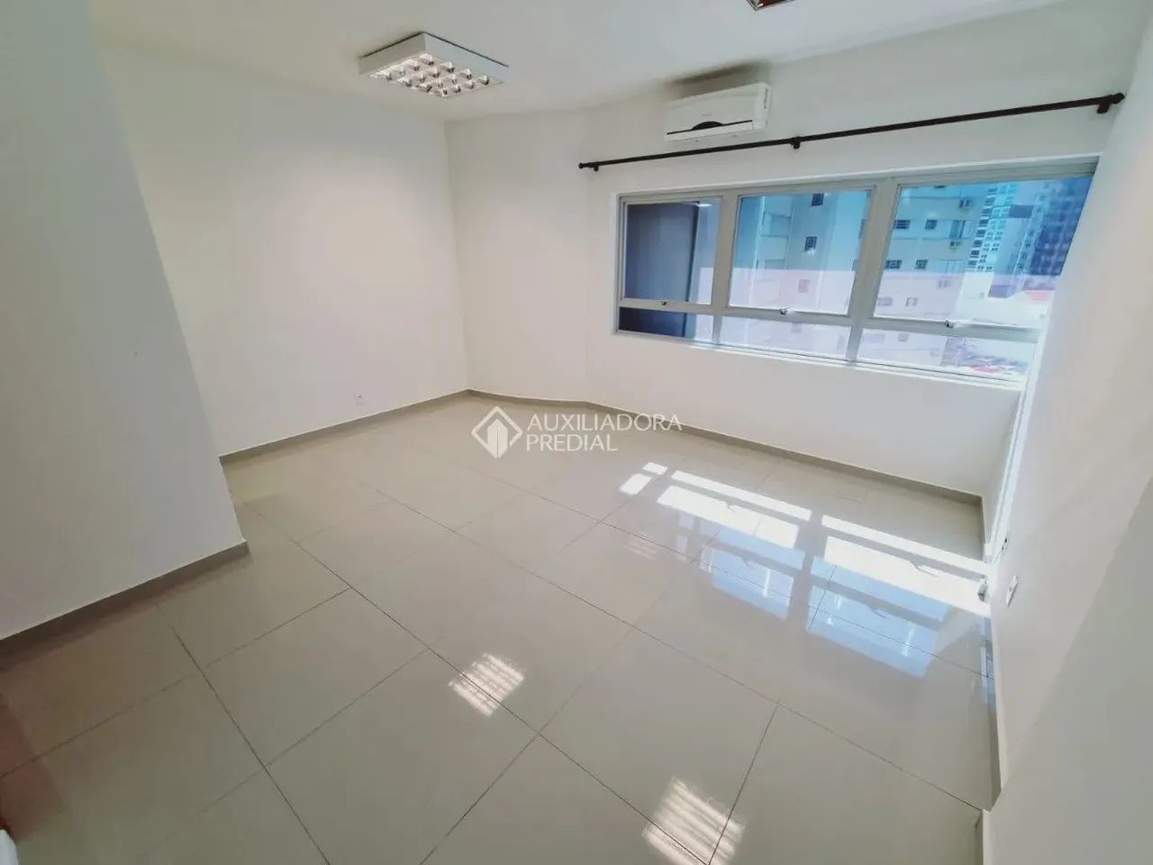 Sala comercial no Ceisa Center. - Foto 4