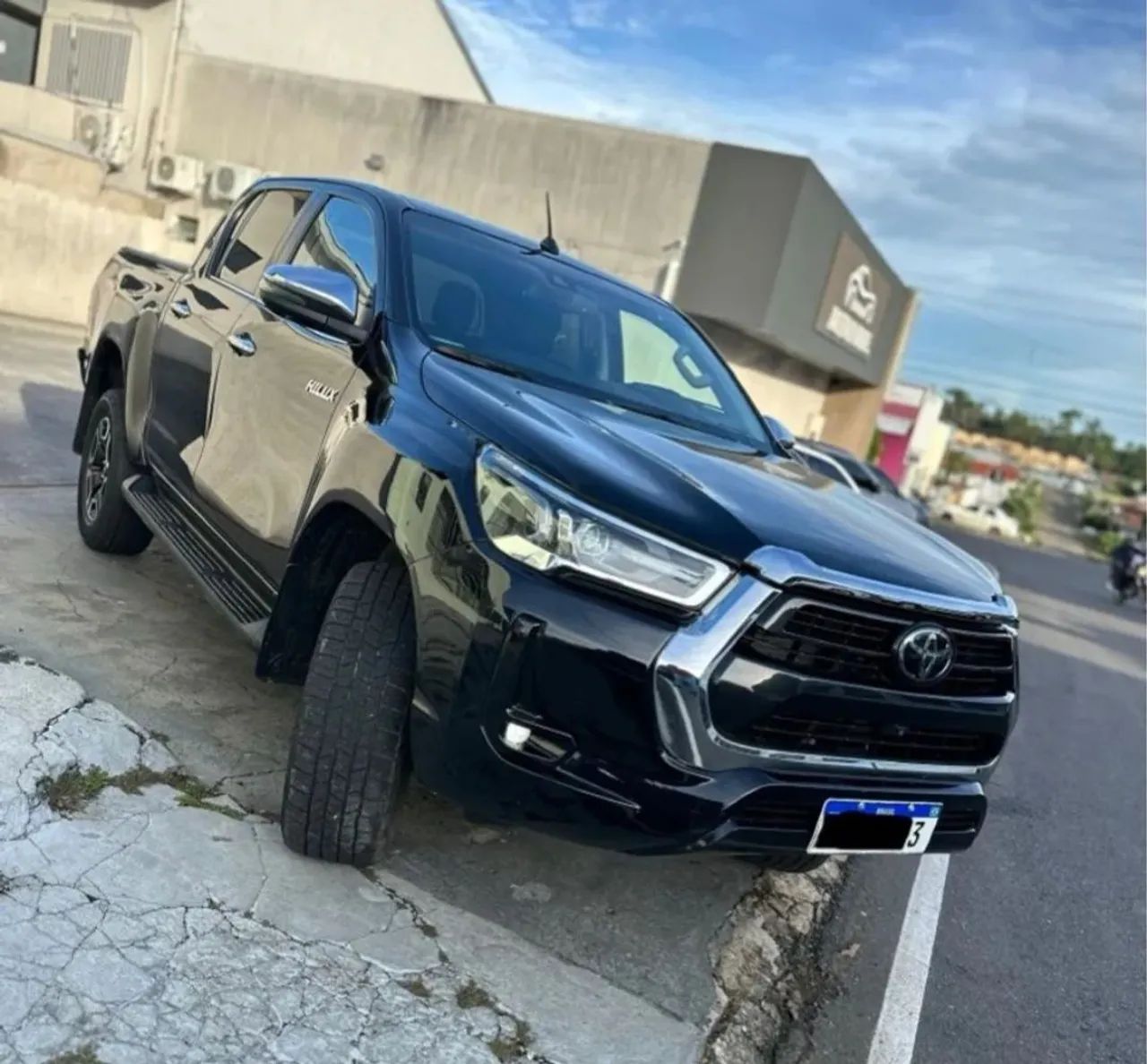 TOYOTA HILUX SRX 2022(ÁGIO R$105.000)