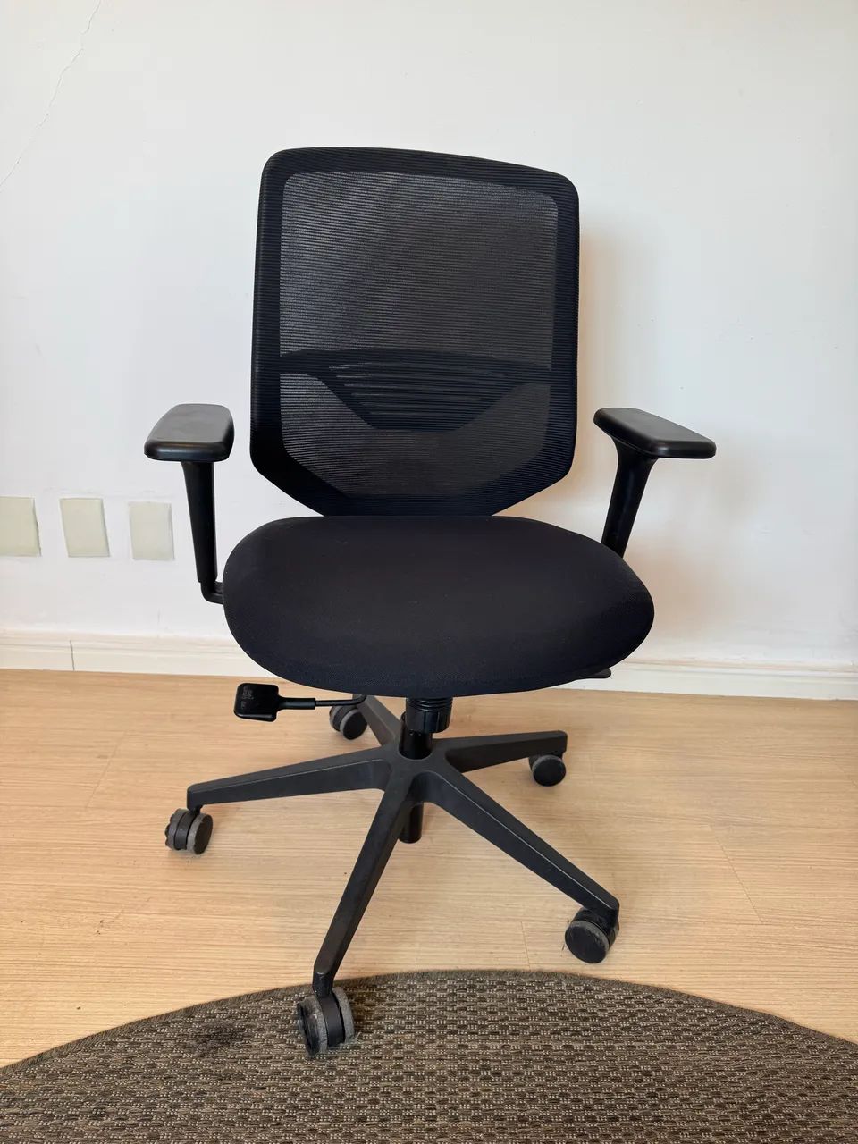 Cadeira Herman Miller Modelo Posh Express 2