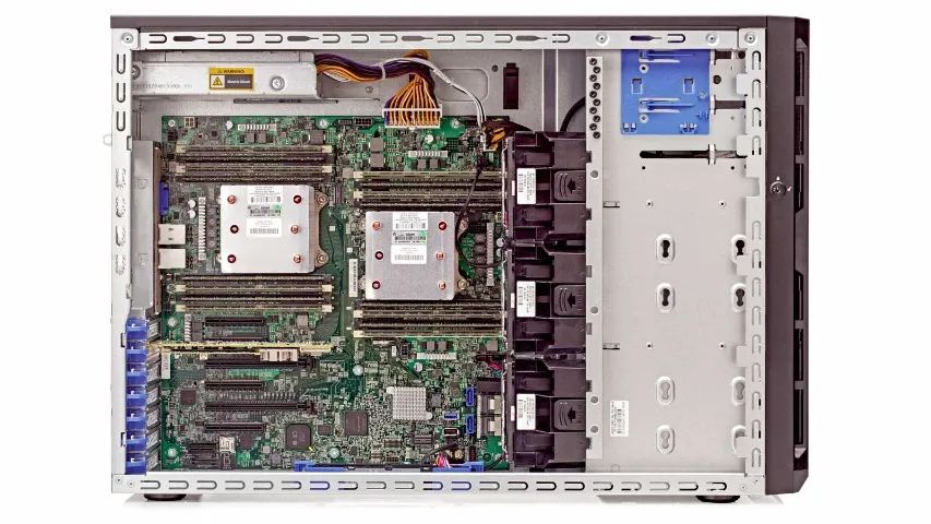Servidor HPE ML150 Gen9 ProLiant - Intel Xeon E5 2603 v3 (6 Core)  - Foto 4