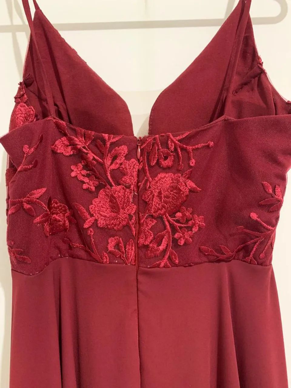 Vestido longo de madrinha na cor Marsala - Foto 5