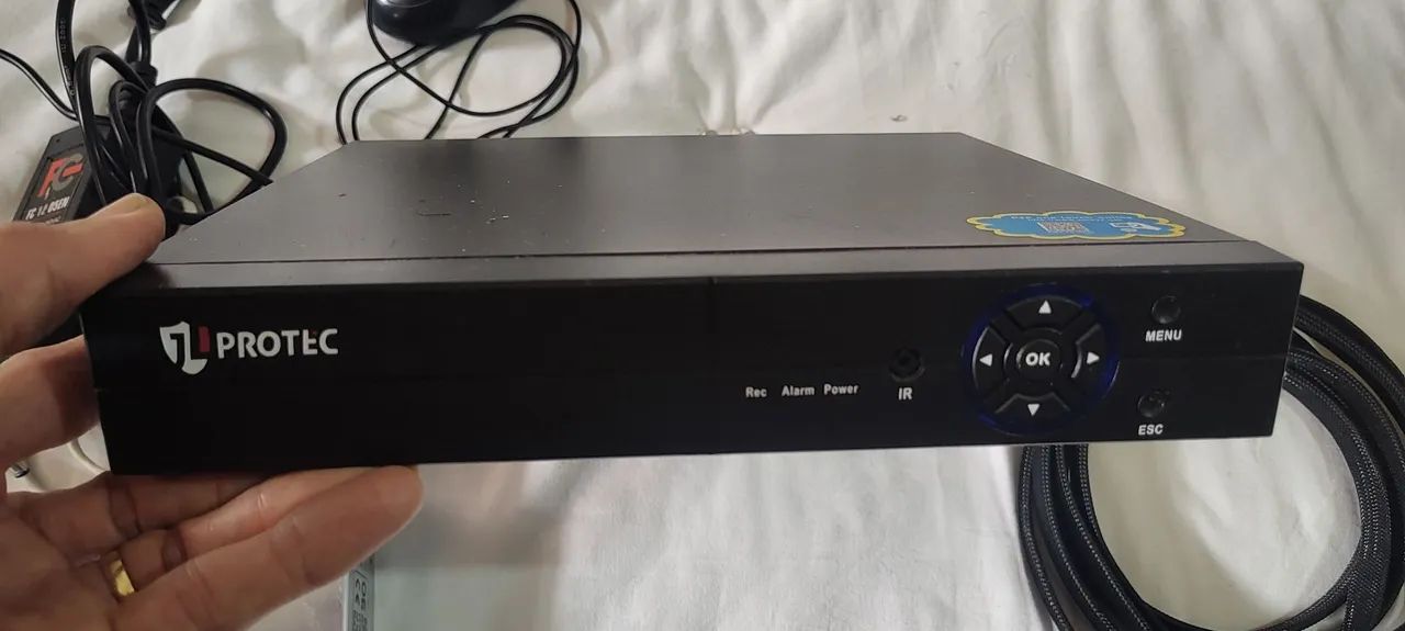 DVR protec entrada 4 para 4 câmeras.  1teraayte de potência de armazenamento  - Foto 2