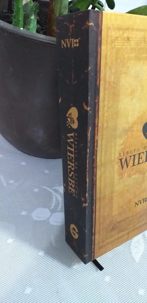 Bíblia de Estudo Wiersbe I Mesmo Autor do Comentário Bíblico Tradução NVI - Foto 3