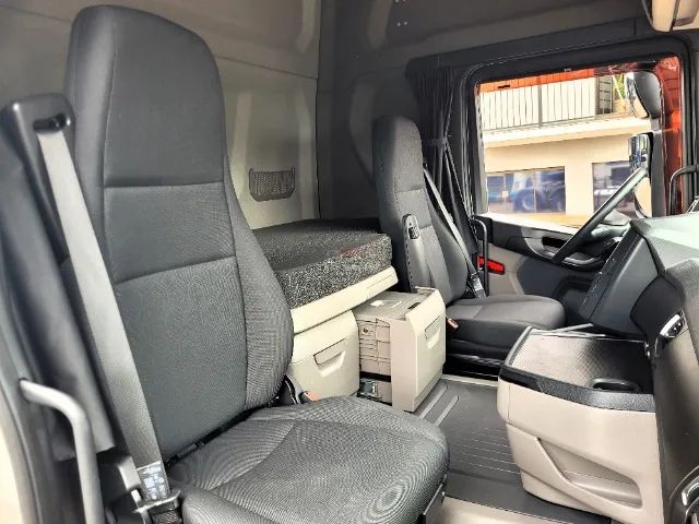 Scania R 450 Highline 6x2 Ano 2022/23 - Foto 9