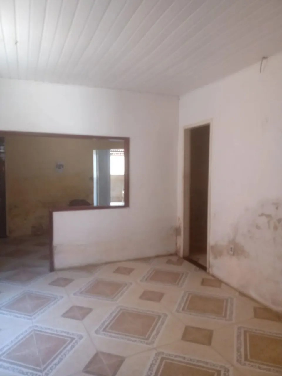 Vende-se uma 3 casa sendo uma na parte de baixo e duas na parte de cima