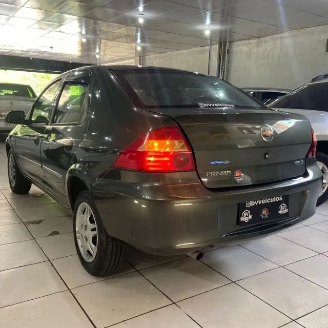 Chevrolet Prisma Joy 2011 1.0 8V Ar+Direção H. Flex em São Gonçalo - Foto 4