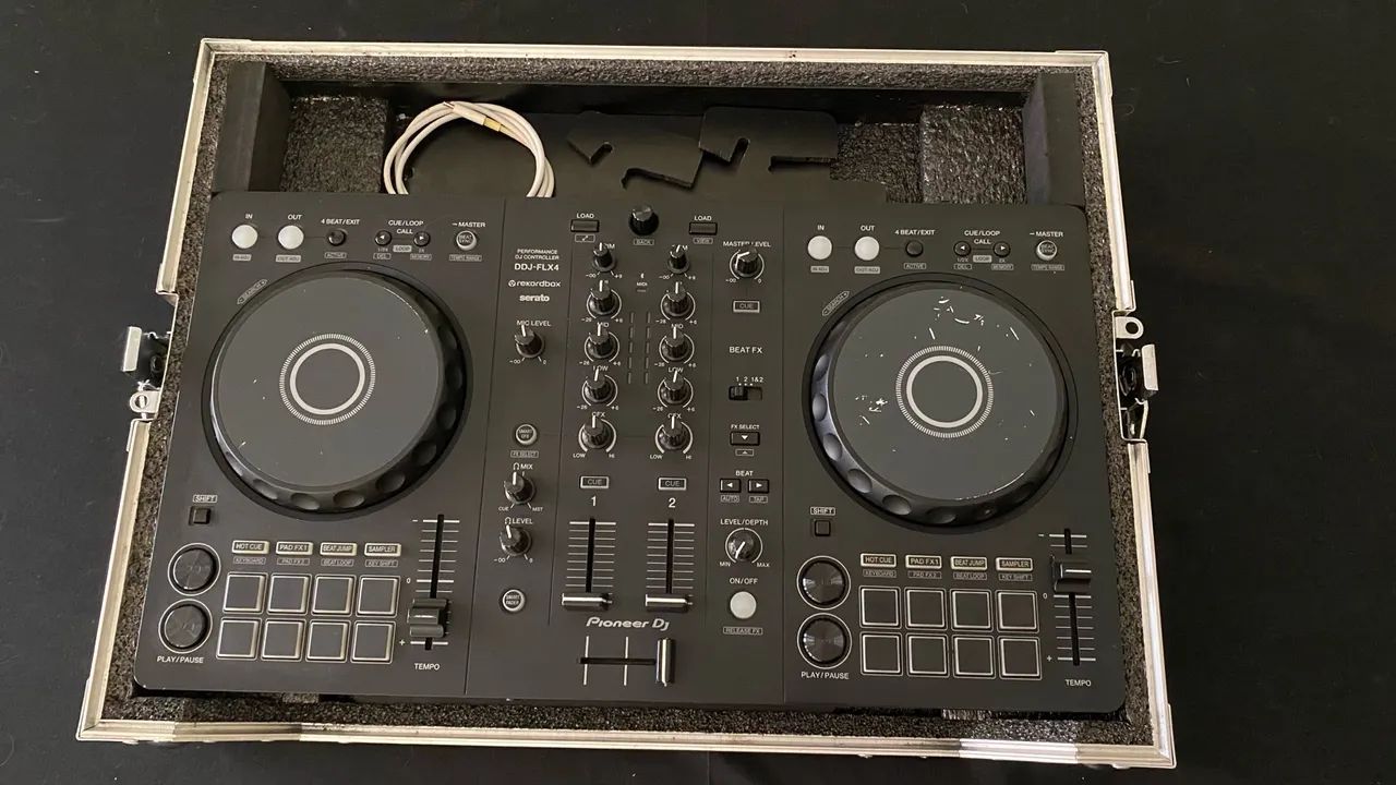 DDJ FLX4 + HARD CASE