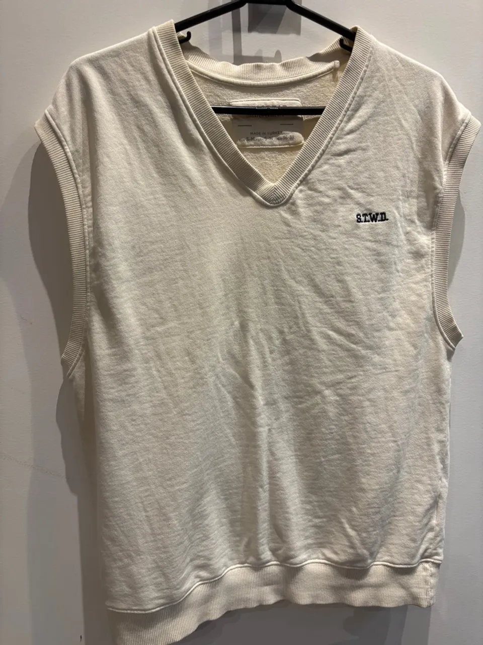 Suéter colete Pull and Bear