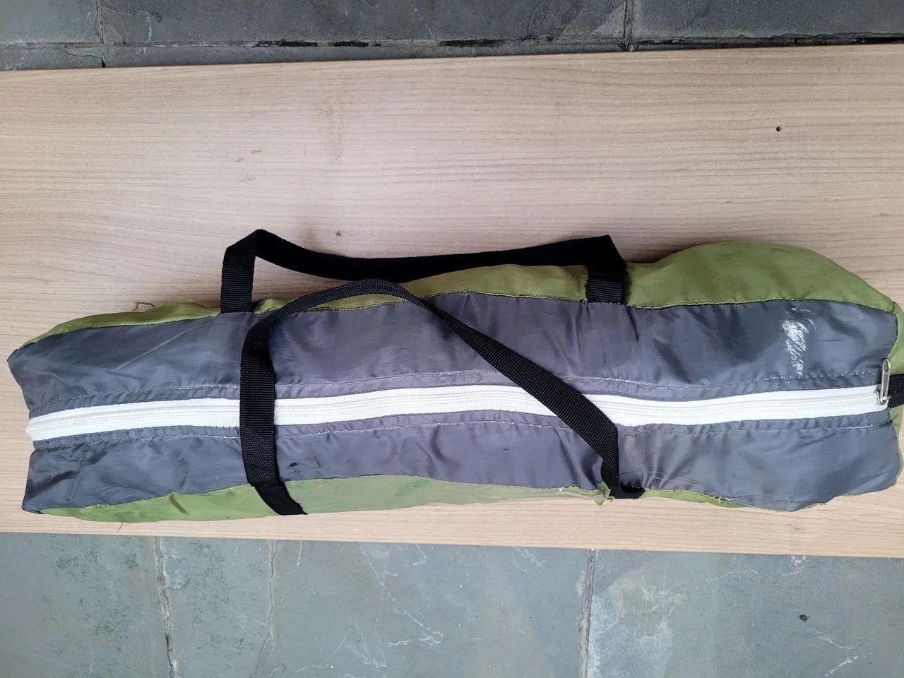 Barraca de camping pra 2 pessoas, mas cabe 3 tranquilo.  - Foto 6