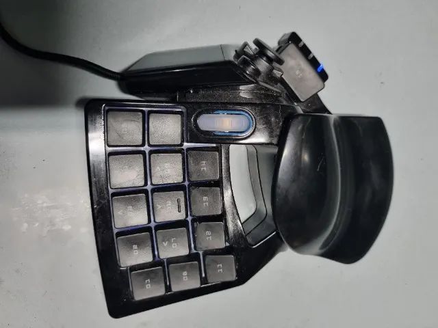 Teclado Razer Nostromo para jogos para PC Funcionando  - Foto 4