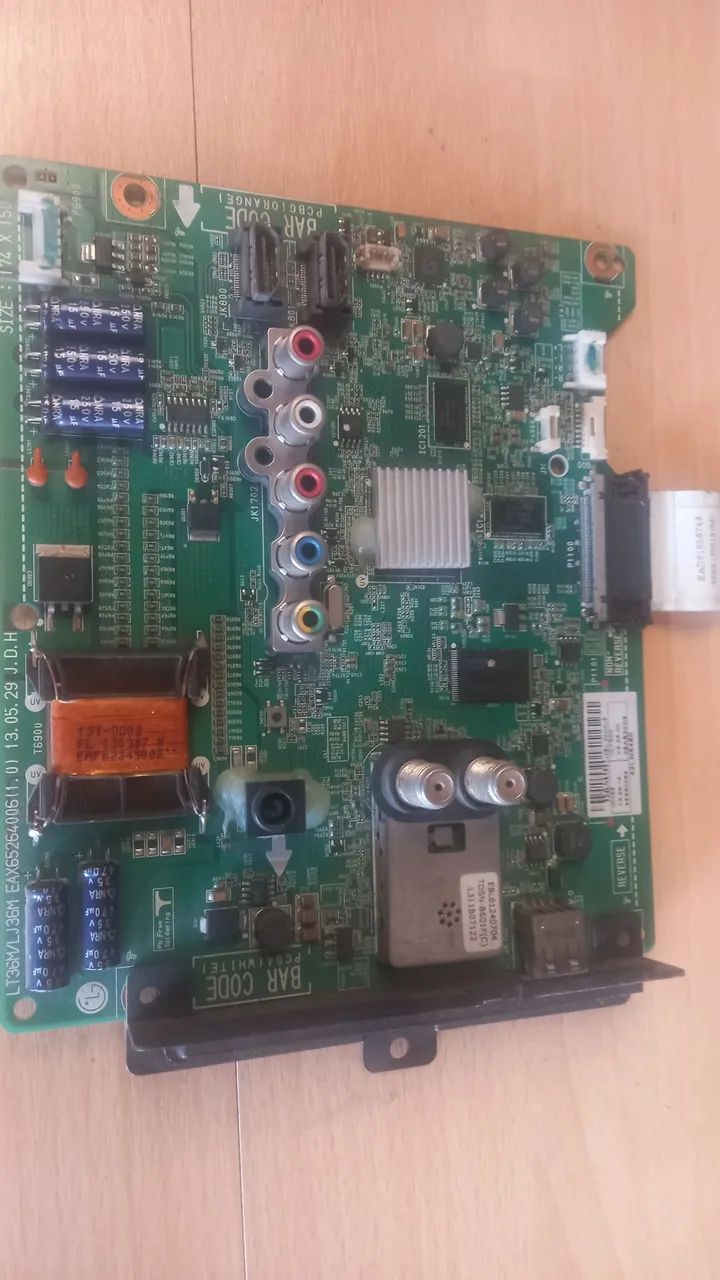 Placa principal da tv lg modelo ln5460 retirada de uma tv de tela quebrada funcionando. 