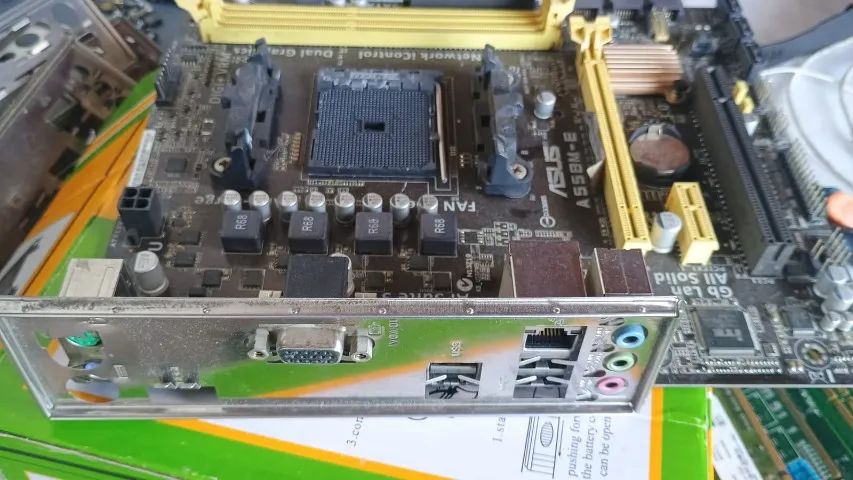 placa mae asus a55bm-e com processador cooler espelho memoria - Foto 4