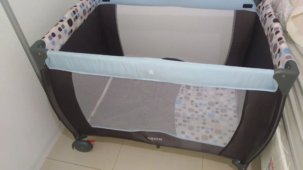 Berço Cosco, Toybar, do nascimento aos 18 quilos, acompanha colchão. - Foto 2