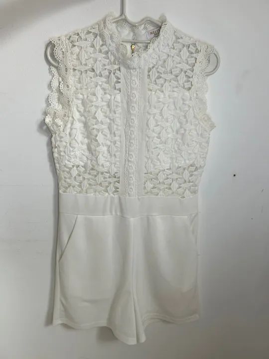 Macacão Branco de Renda - Foto 2