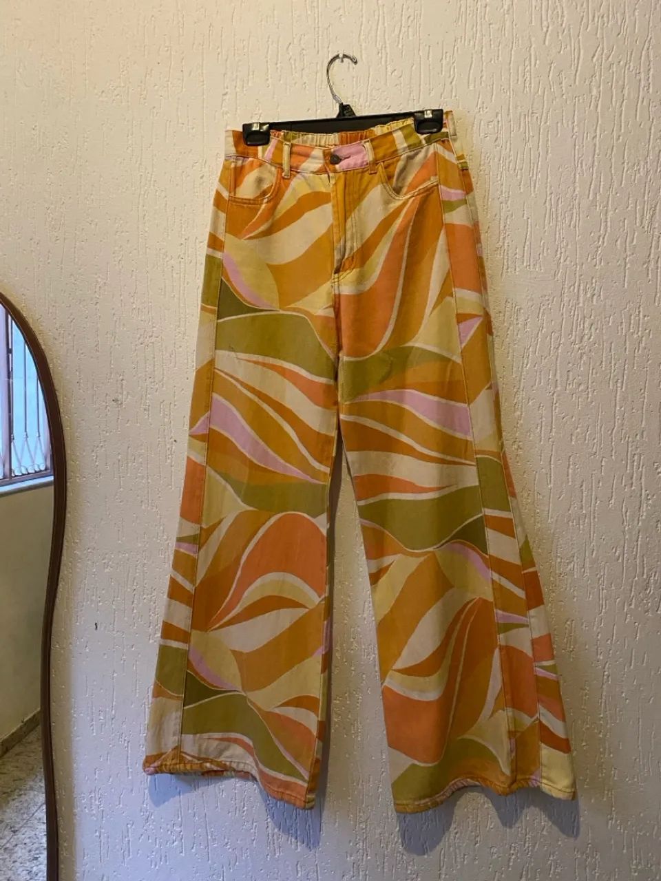 calça estampada floral lee farm  - Foto 4