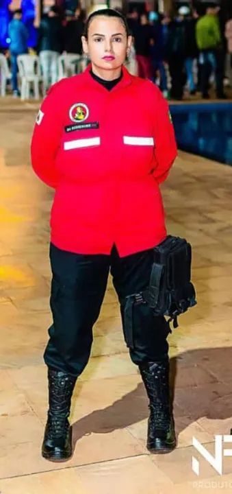 Uniforme de Bombeiro Feminino