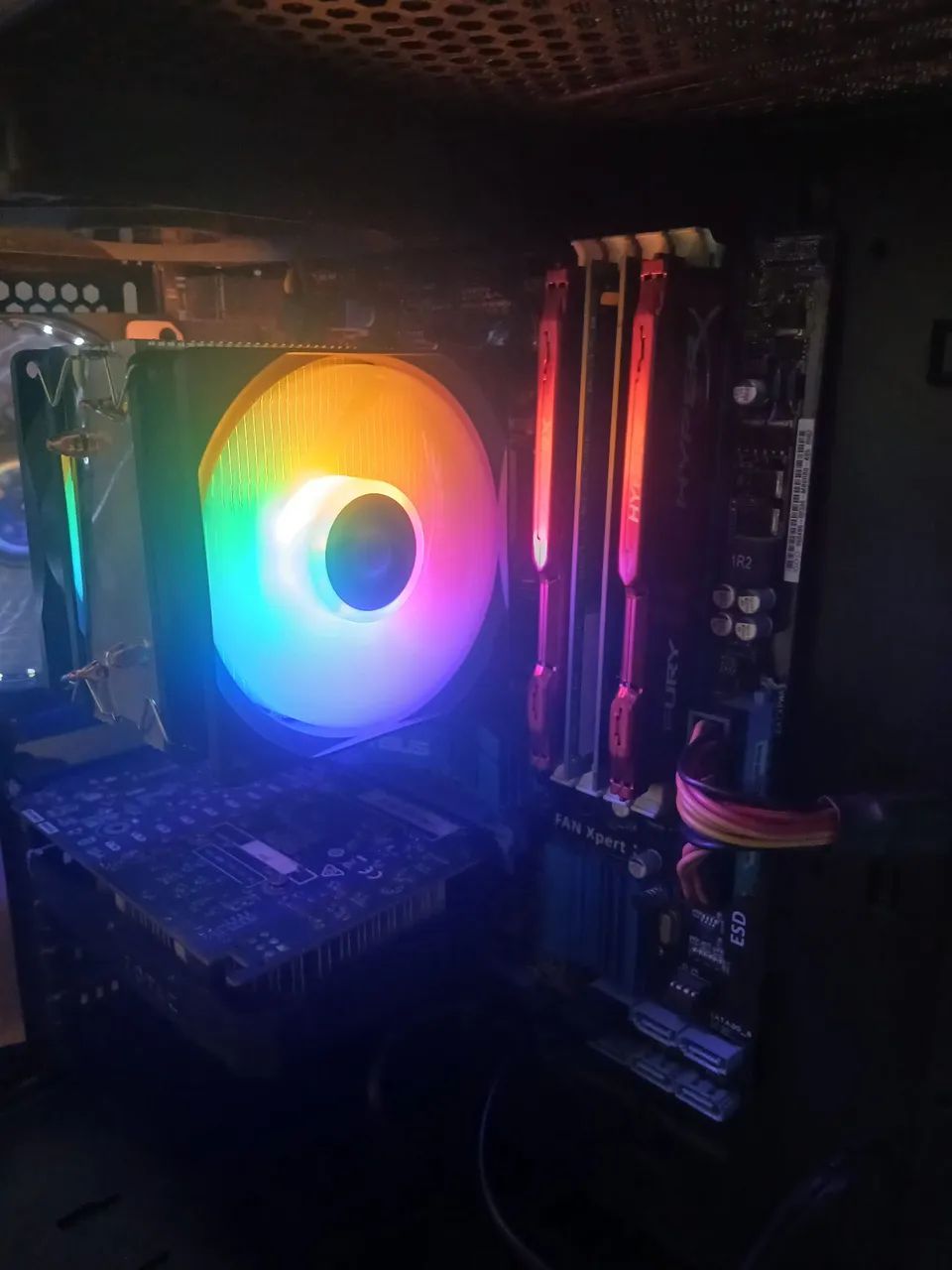 PC Gamer com RGB