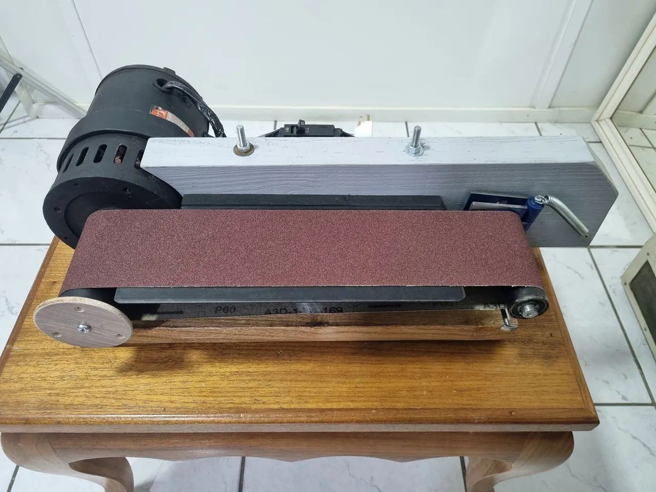 Lixadeira de cinta64242740131075120