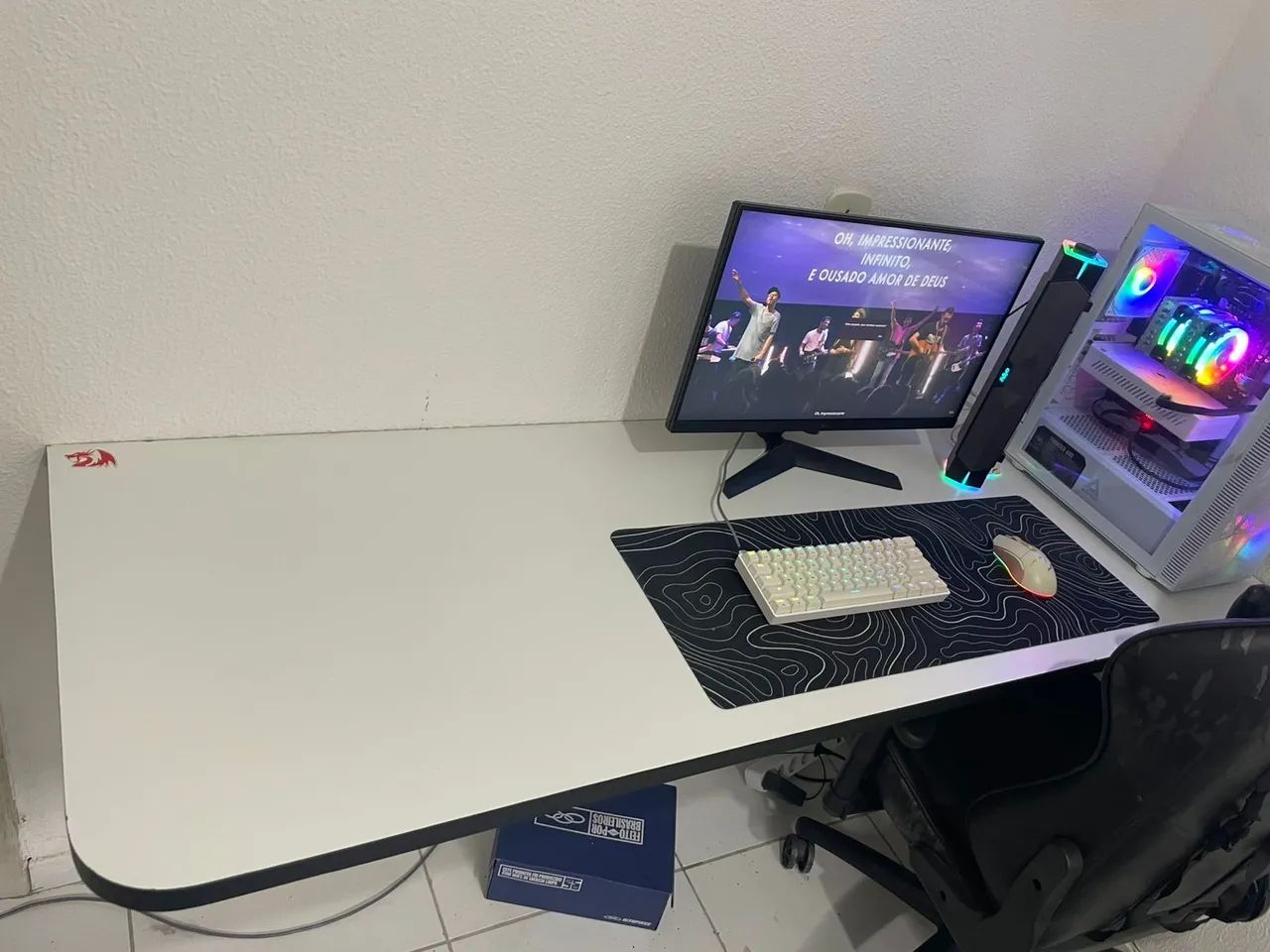 Wall-mounted Desk (MDF top)64520781635587121