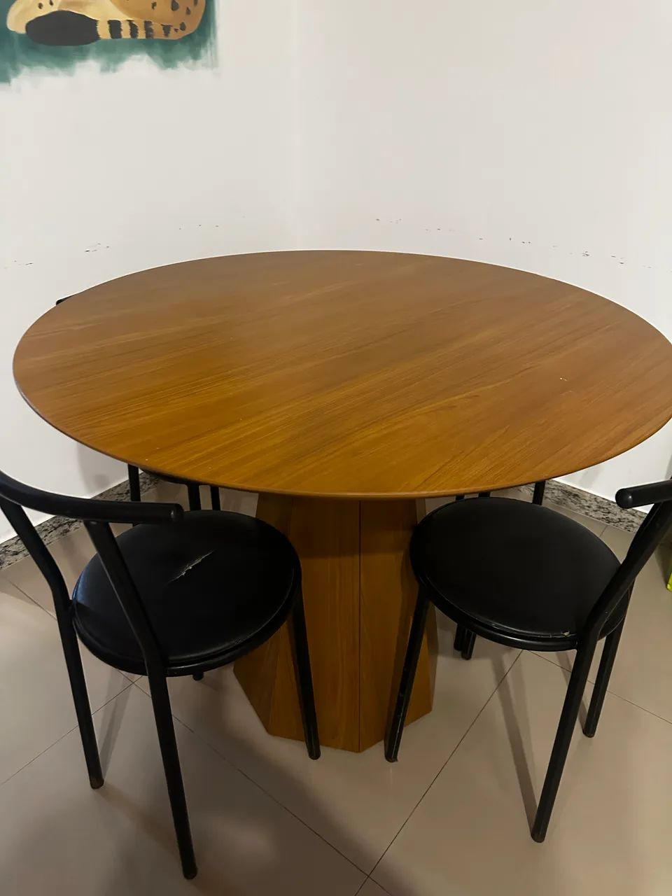 mesa redonda64961600871426122