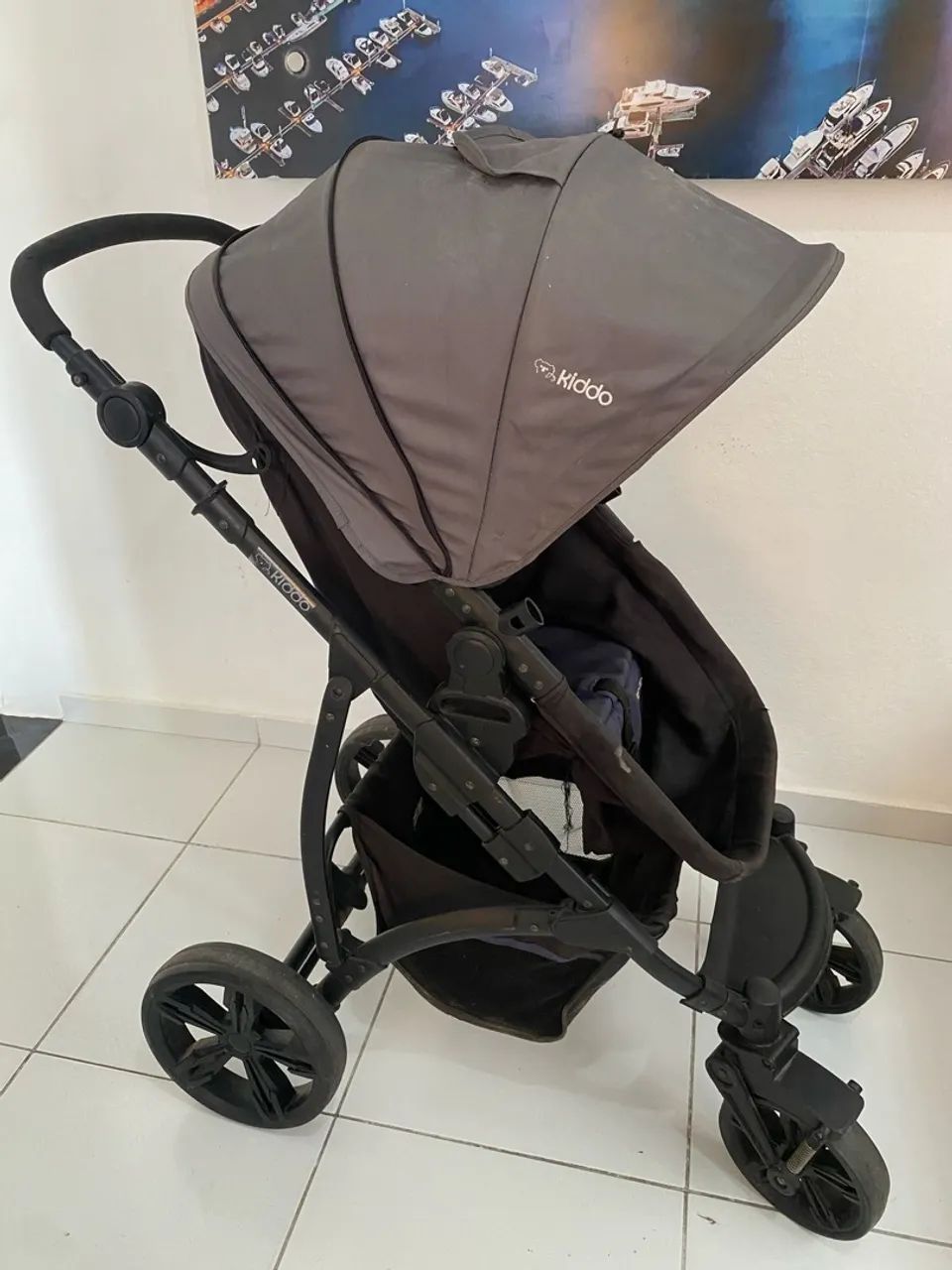 Carrinho de Bebê Kiddo - Usado
