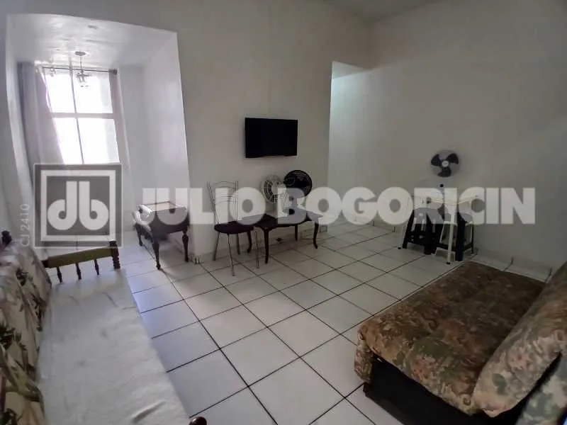 Quarto e sala Copacbana