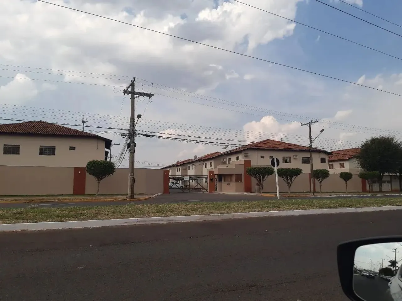 Duplex Nova Suécia 4 Quartos em Tiradentes - Campo Grande - MS