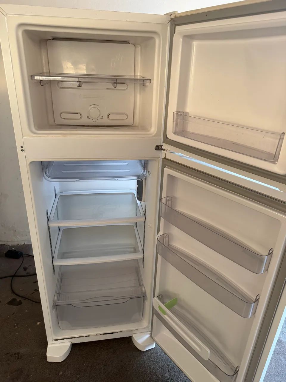 Geladeira cônsul 340 litros FROST FREE - Foto 5