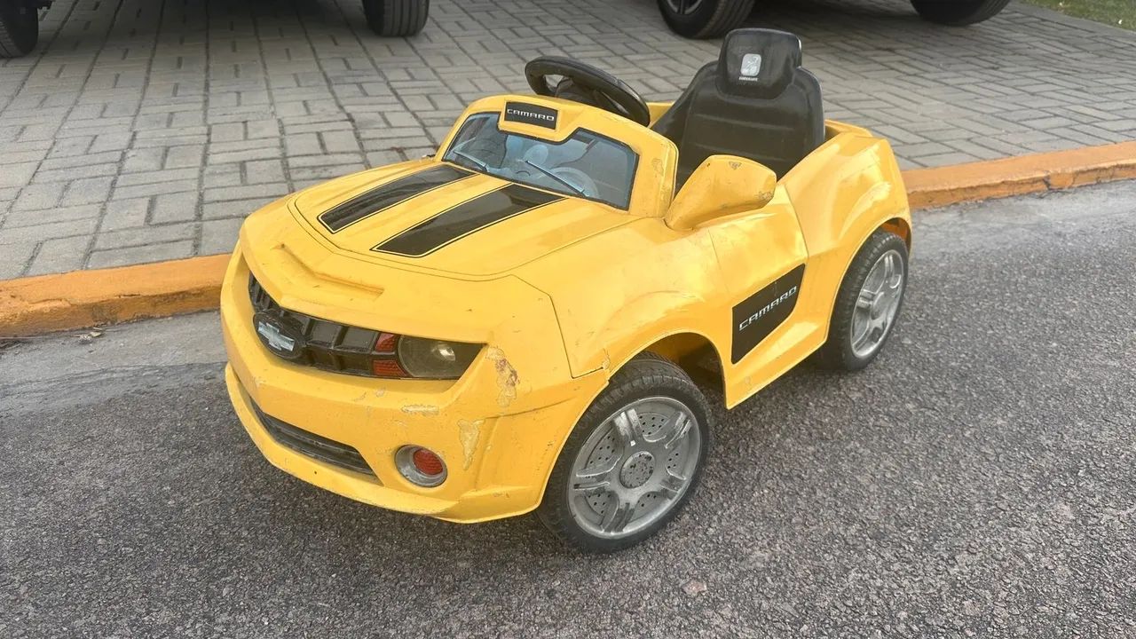 Carrinho elétrico Camaro 