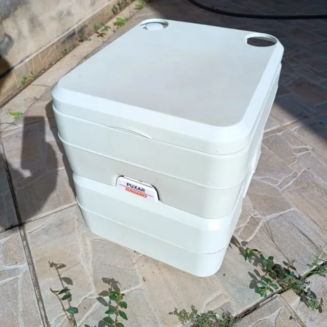 Vaso sanitário para camping nunca usado.