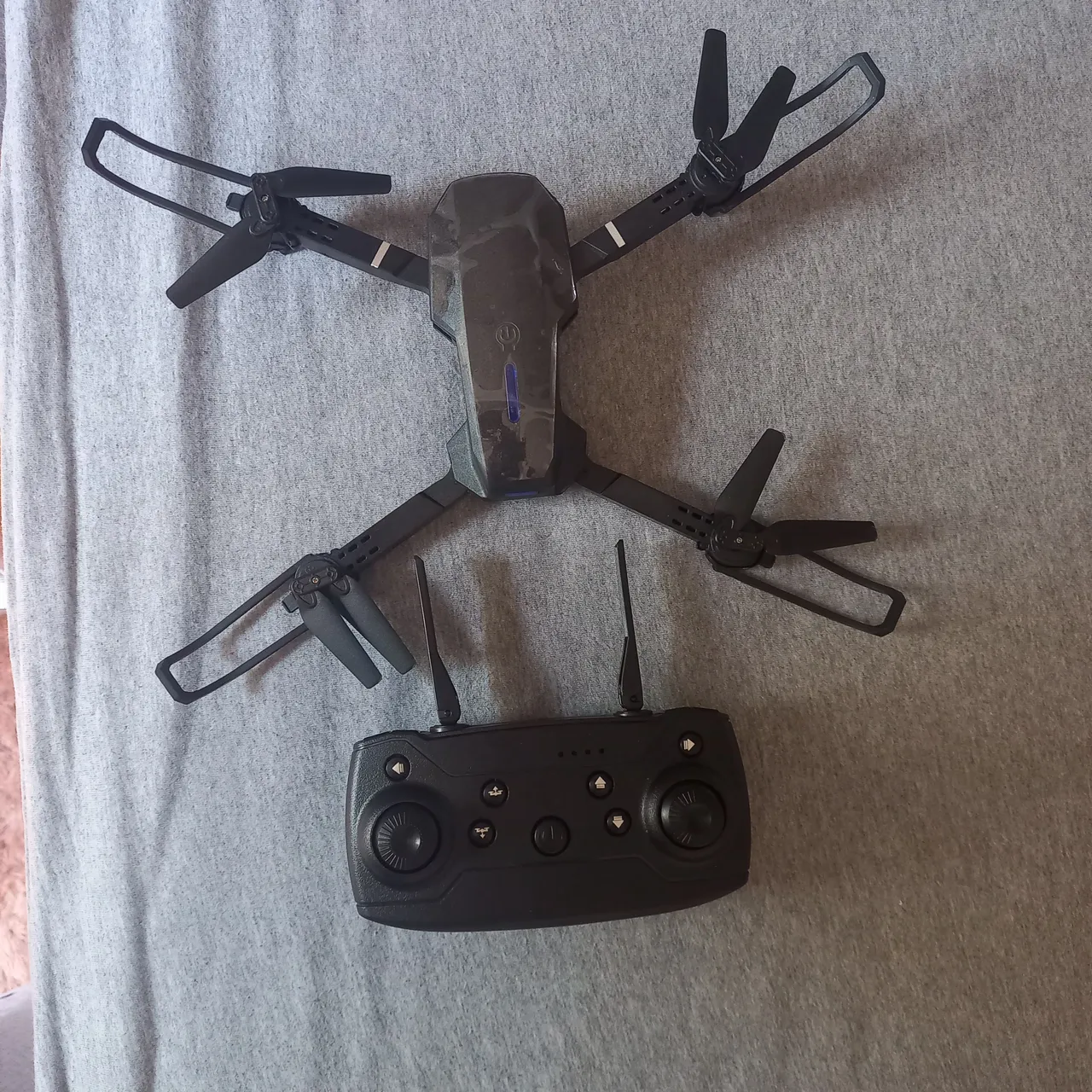 Drone Dobrável com Câmera e Controle Remoto