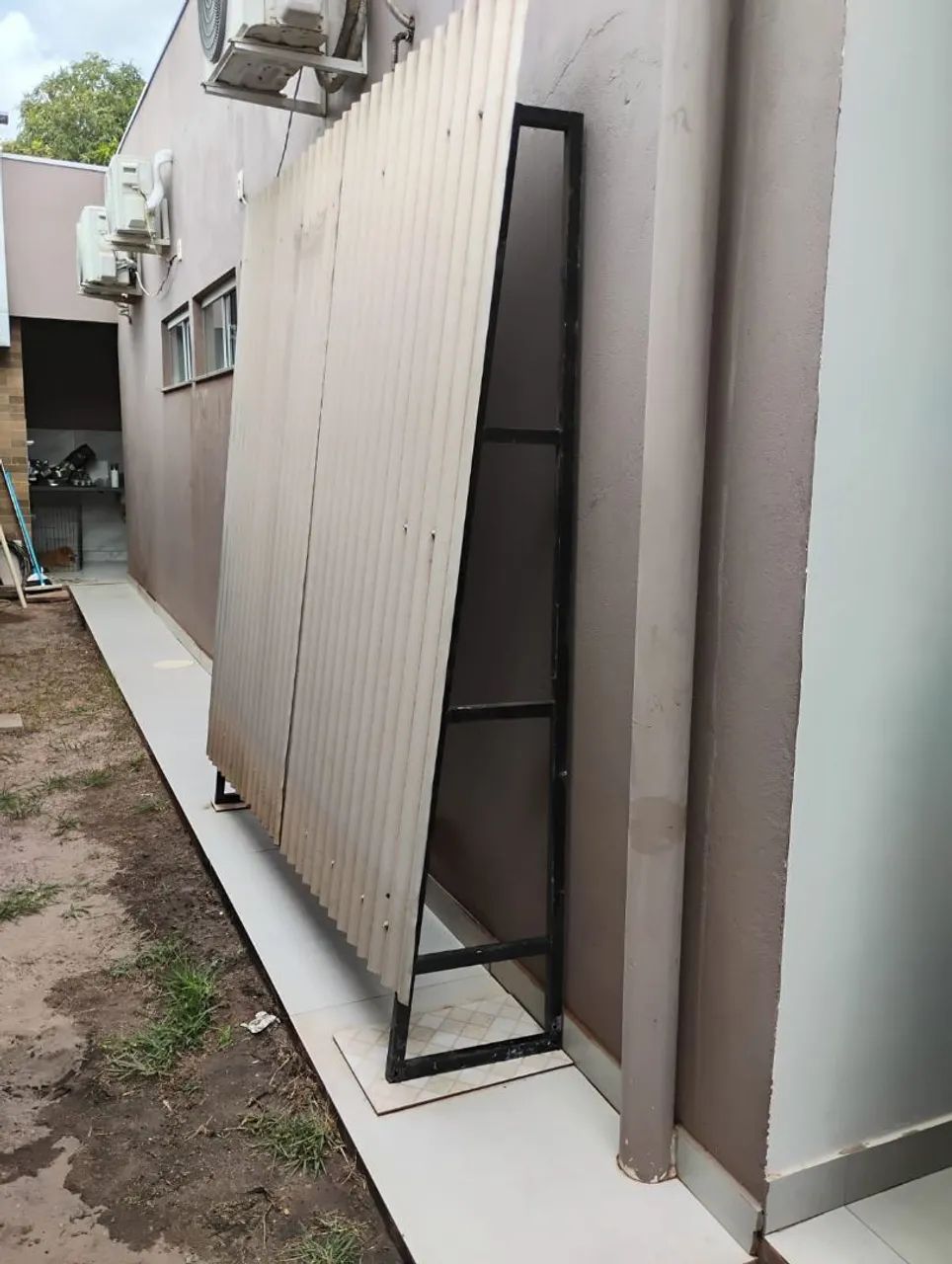 Estrutura de Metalon e Telhas