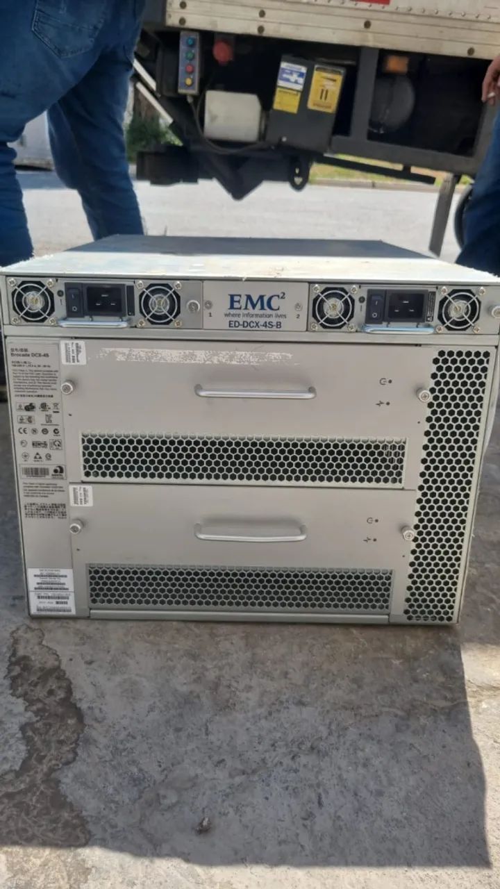 Switch SAN de backbone Brocade EMC ED DCX 4S B 100 - Foto 3