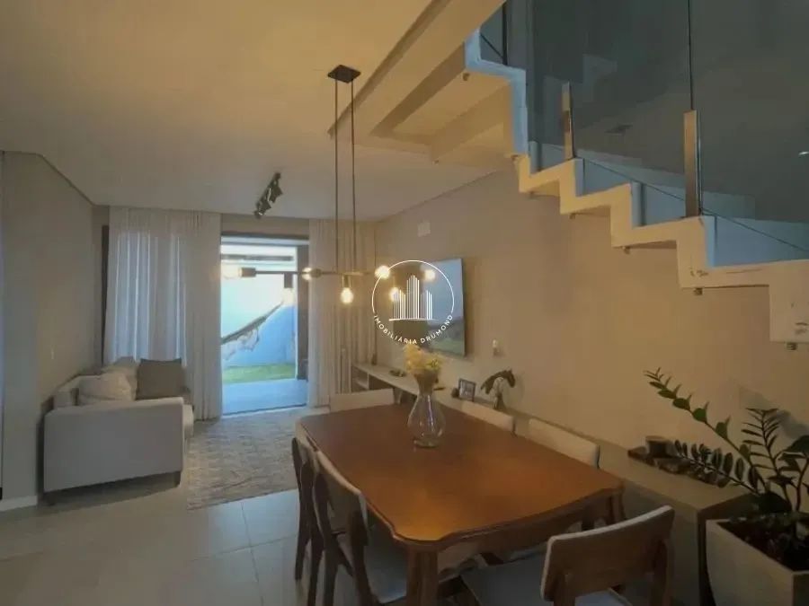 Casa 3 Quartos com 1 Suíte e 158m² - Beira Rio
