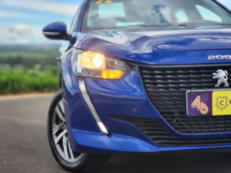 PEUGEOT 208 - Foto 2