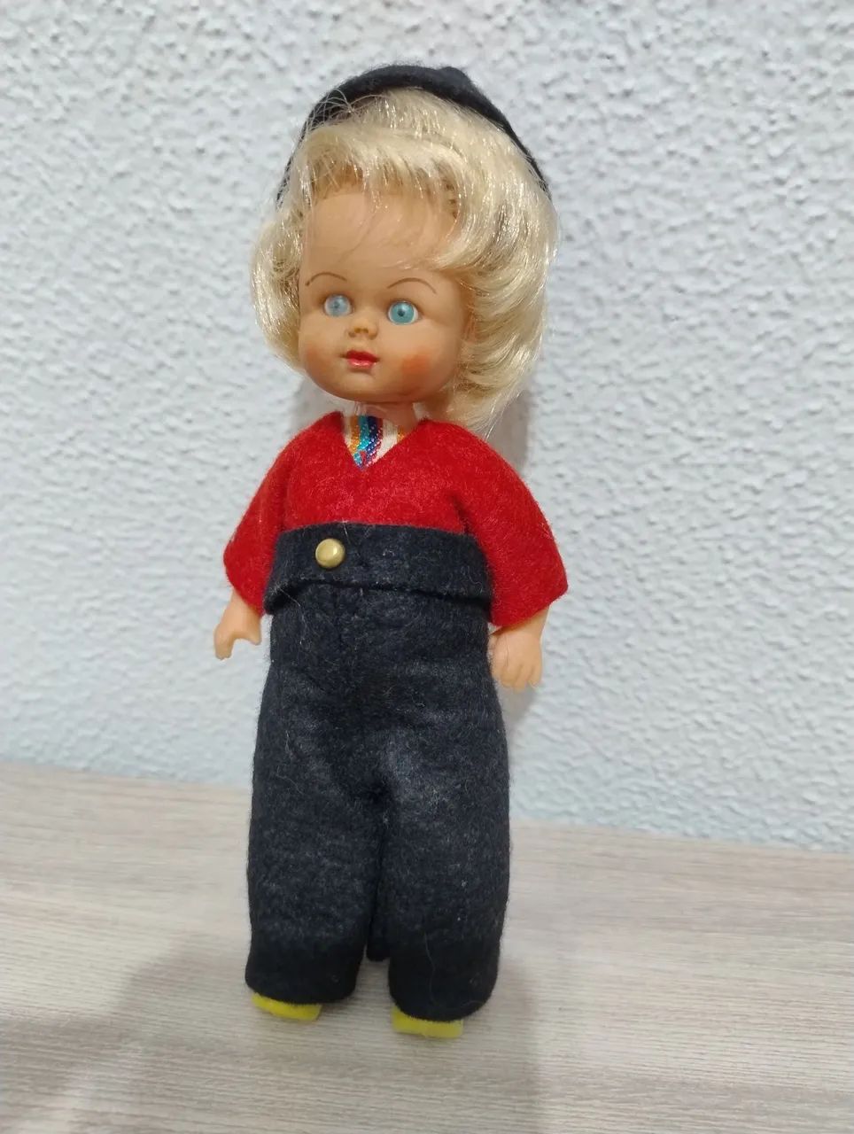 Boneco anos 70 com Traje Típico Holandês