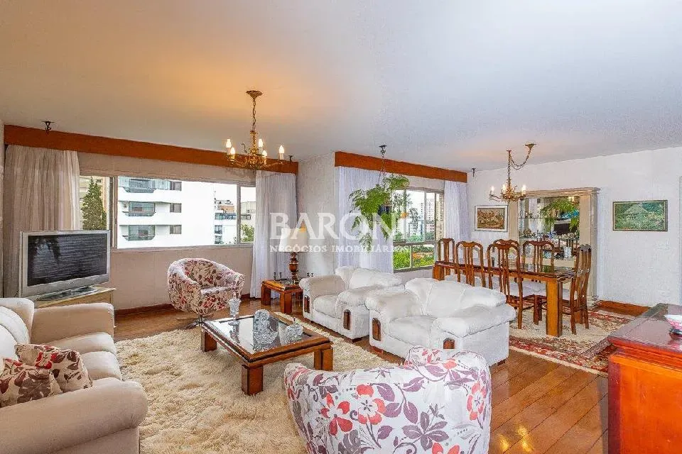 Baroni Imóveis, imobiliária em Moema, especializada em compra e venda de imóveis residenci