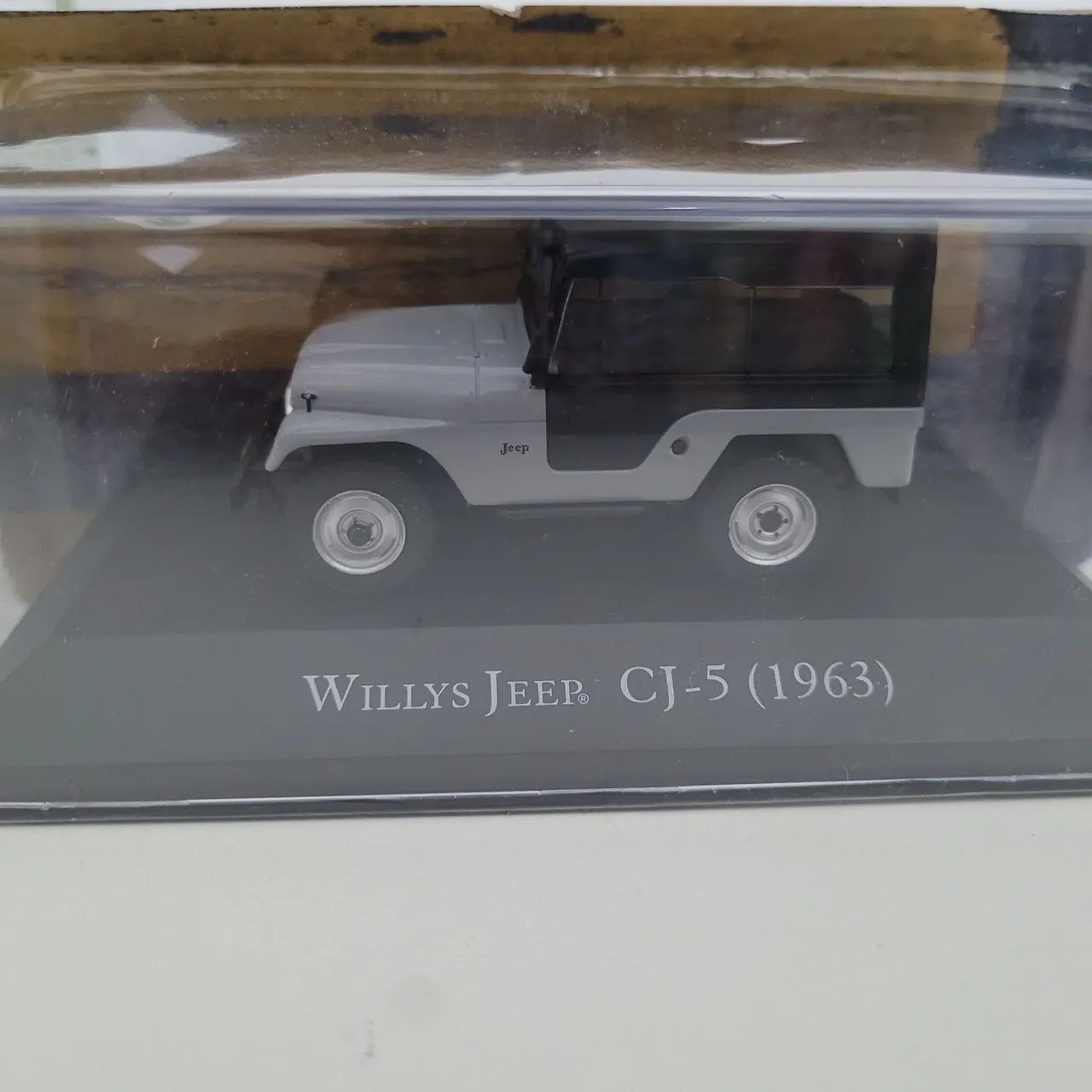 Miniatura jeep willys 1 43