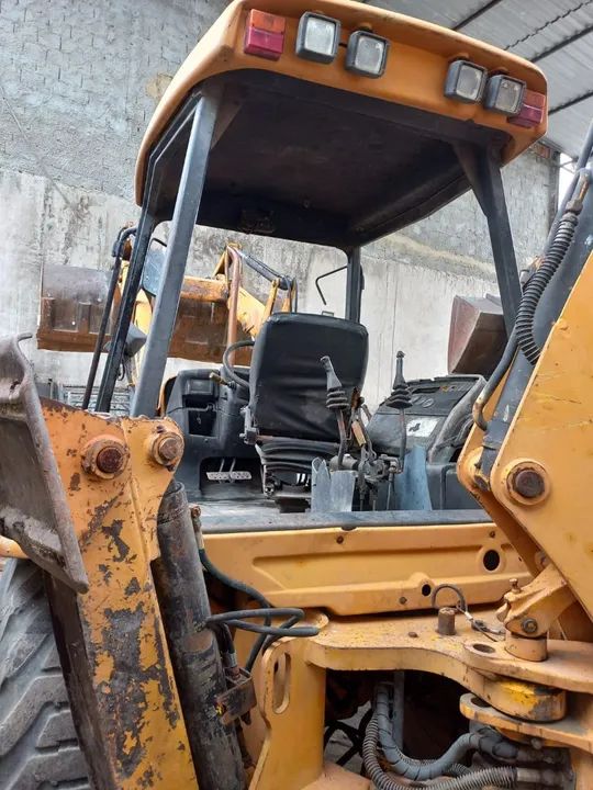 Retroescavadeira jcb 4x4  turbo - Foto 5