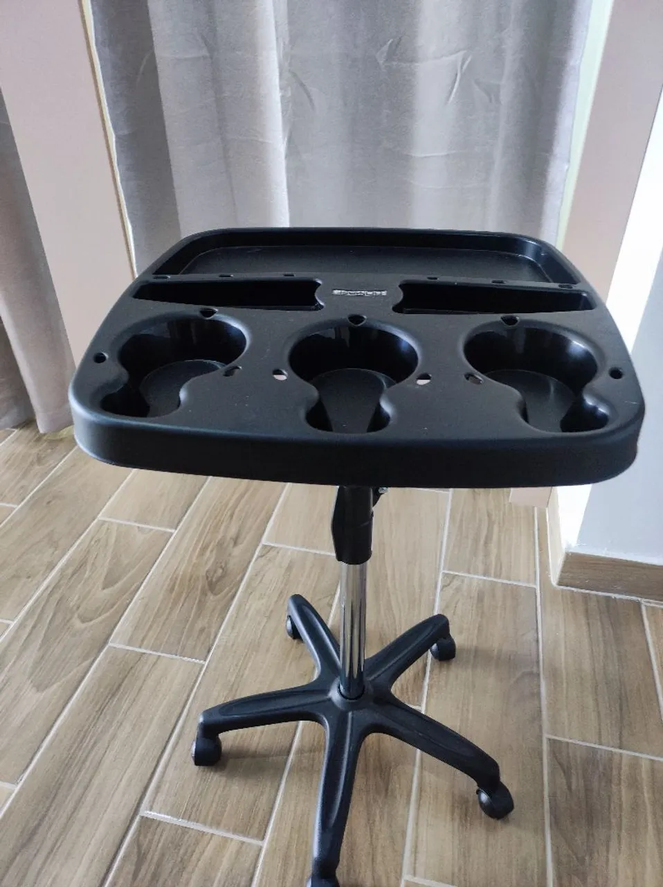 Mesa auxiliar para salão de beleza