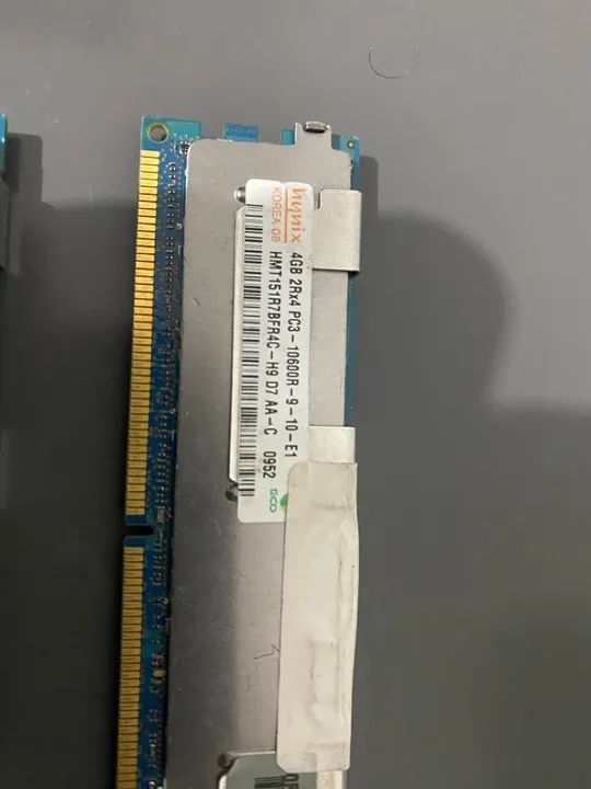 2x Memória RAM 4GB DDR3 Hynix PC3-10600R - Foto 2