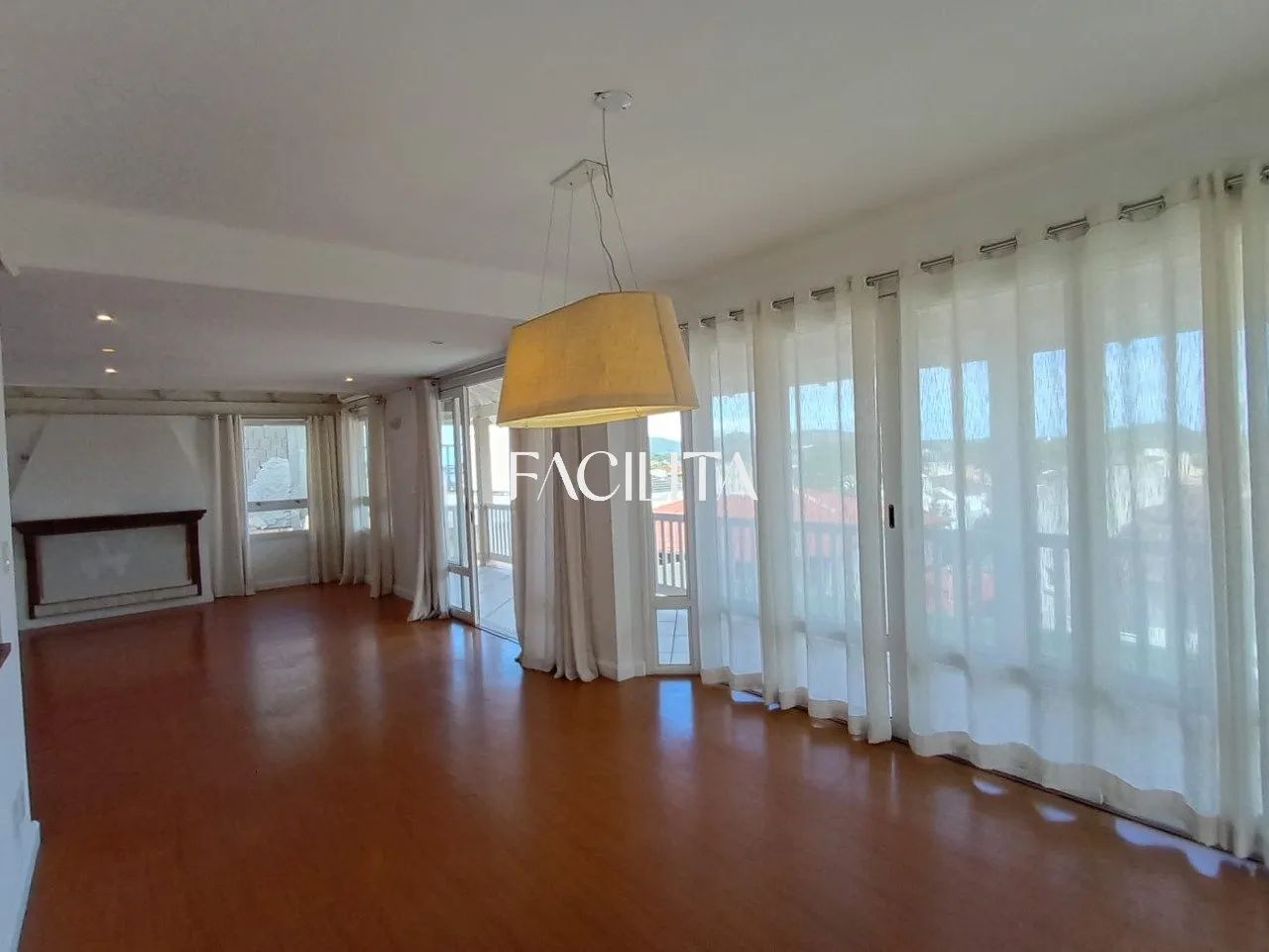 Casa com 4 quartos no bairro da Lagoa da Conceição, Florianópolis. - Foto 2