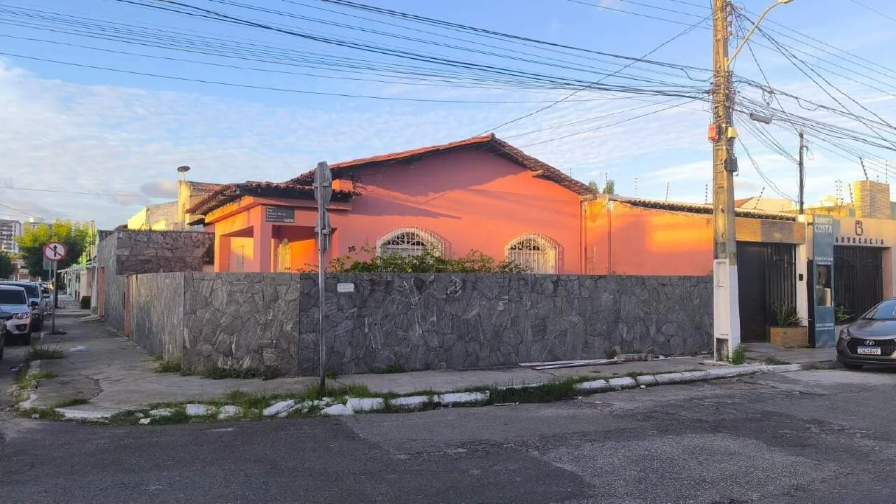 Aluguel | Casa de esquina no Salgado Filho - Aracaju/SE