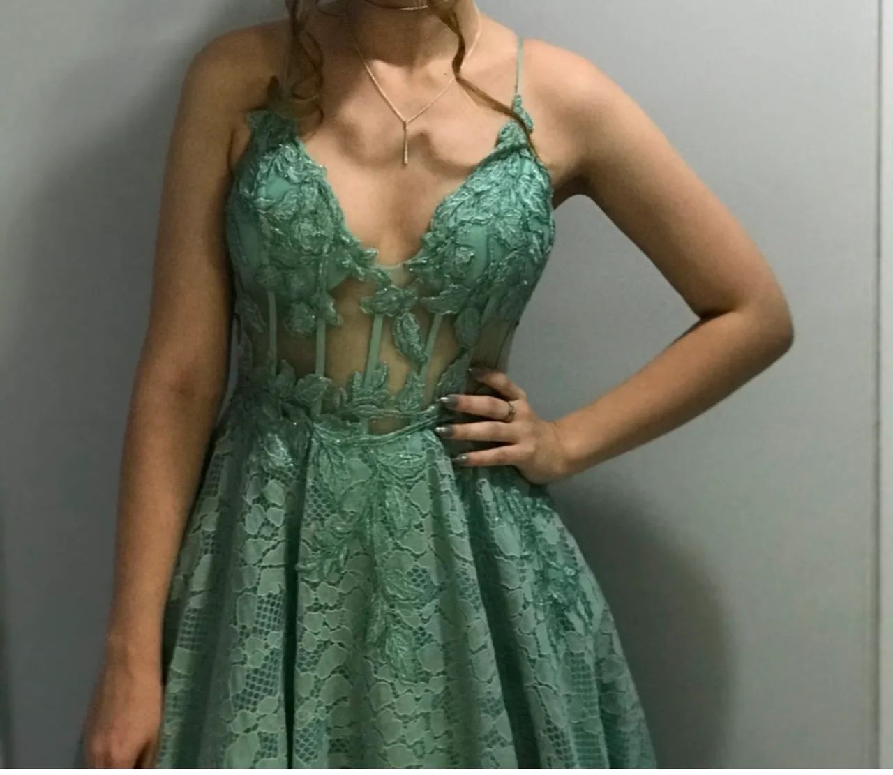Vestido de renda verde para festa - Foto 3