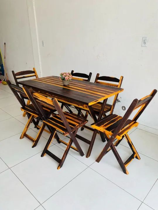 Conjunto Mesa e Cadeiras de Madeira - Dobrável - Foto 3